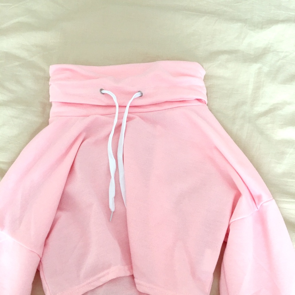 Cropped pink hoodie